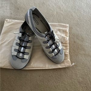 Ecco Sneakers